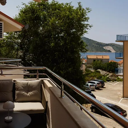 Lekaj Luxury - *